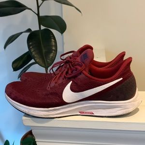 Men’s Nike running shoe Zoom Pegasus red size 10